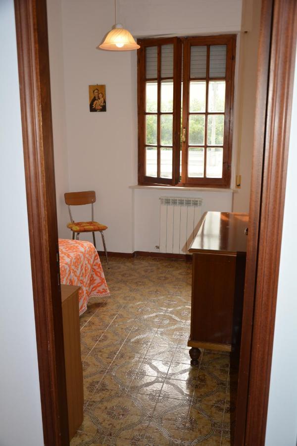 Affittacamere AL 30 Marzocca Esterno foto